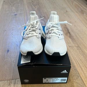 Adidas Ultraboost 4.0 DNA running shoes Size 7